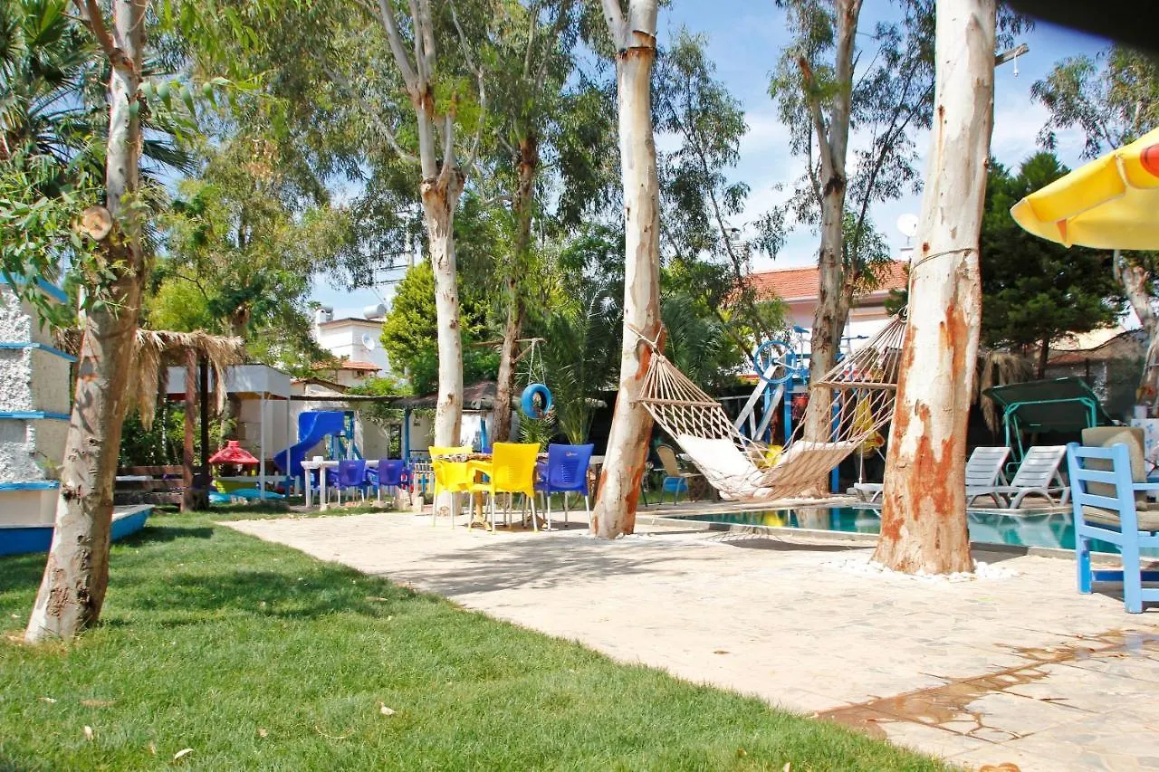 Urkmez Deniz Apart Otel Seferihisar Turkey