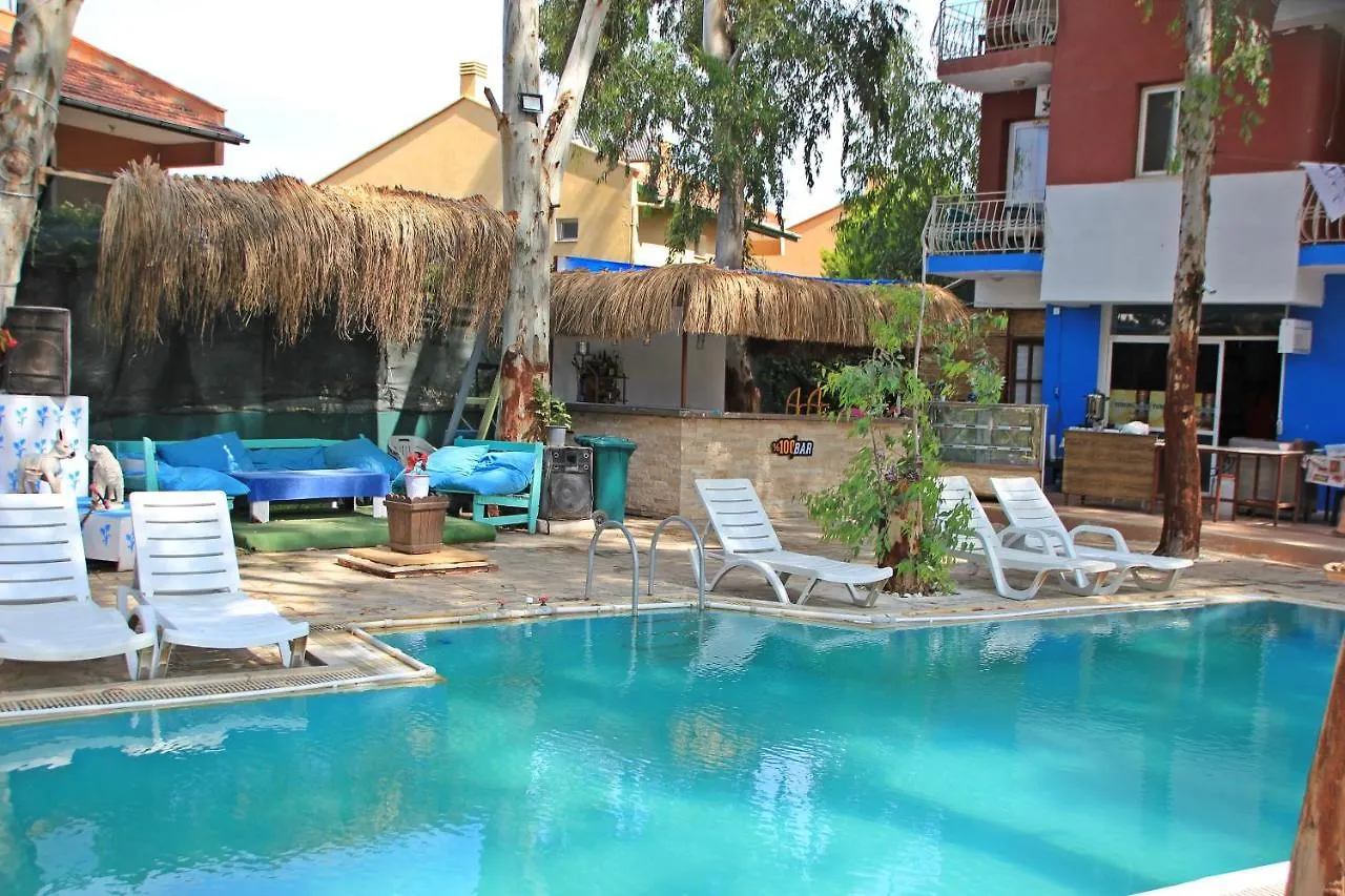 Urkmez Deniz Apart Otel Seferihisar Bed & Breakfast
