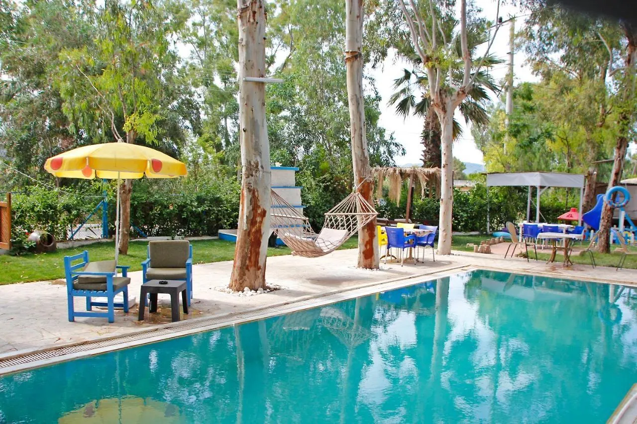 Urkmez Deniz Apart Otel Seferihisar Bed & Breakfast