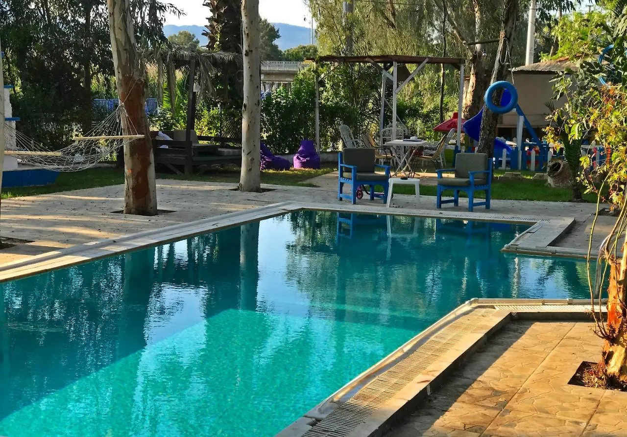 Urkmez Deniz Apart Otel Seferihisar