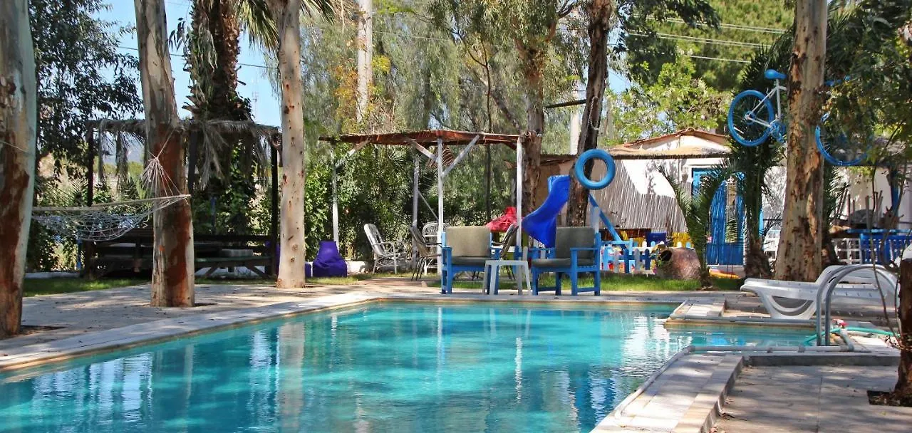 Urkmez Deniz Apart Otel Seferihisar Bed & Breakfast